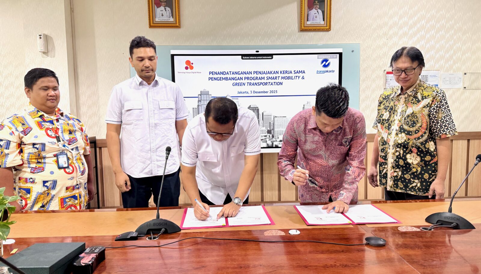 Penandatanganan MoU antara PT TKDN Tbk & Transjakarta